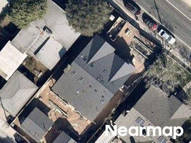 House for sale in Costa Mesa