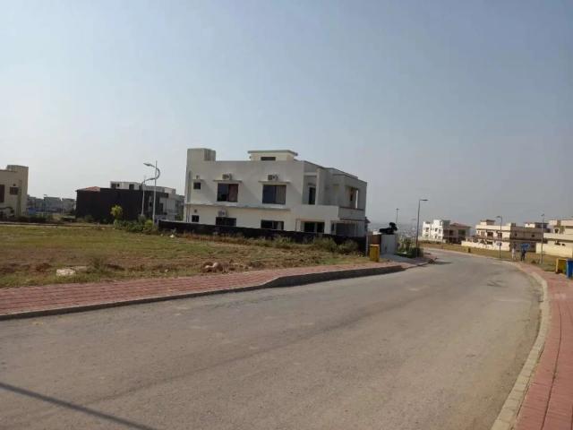 Land for sale in Islamabad