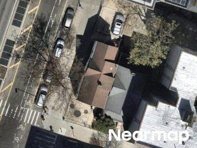 House for sale in The Bronx, Arverne