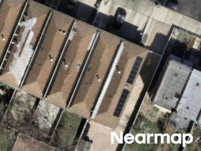 House for sale in The Bronx, Arverne