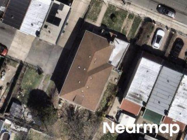 House for sale in The Bronx, Arverne