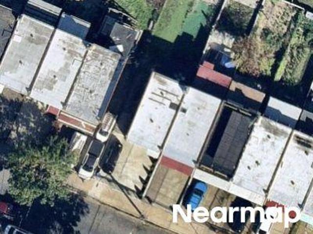 House for sale in The Bronx, Arverne