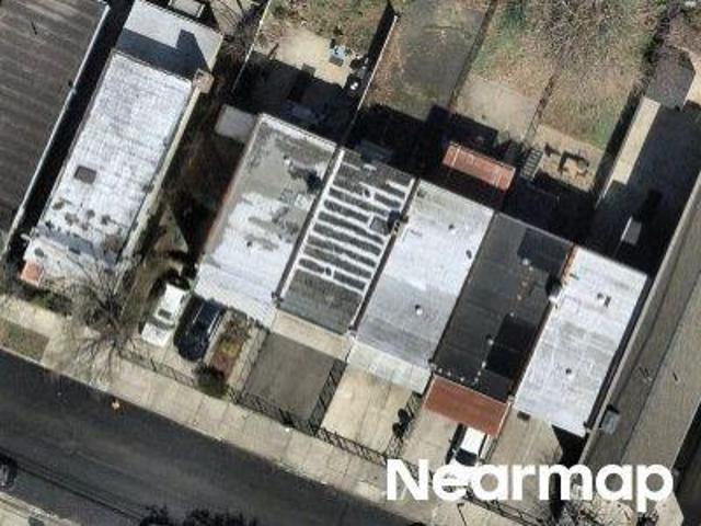 House for sale in The Bronx, Arverne