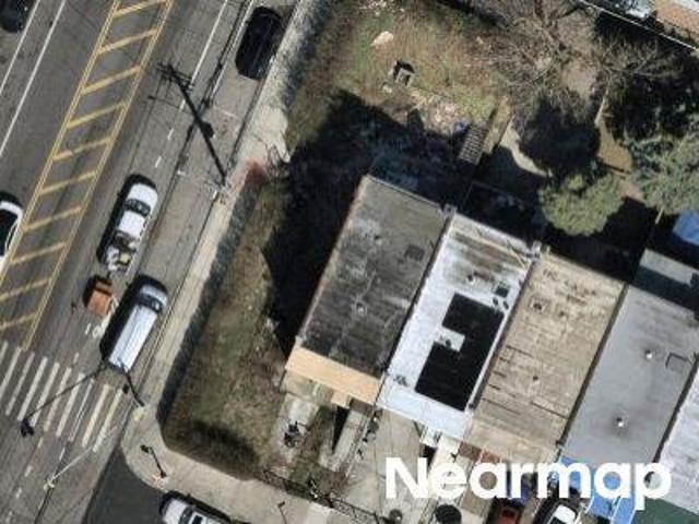 House for sale in The Bronx, Arverne