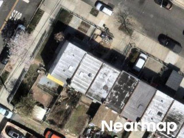 House for sale in The Bronx, Arverne
