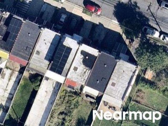 House for sale in The Bronx, Arverne