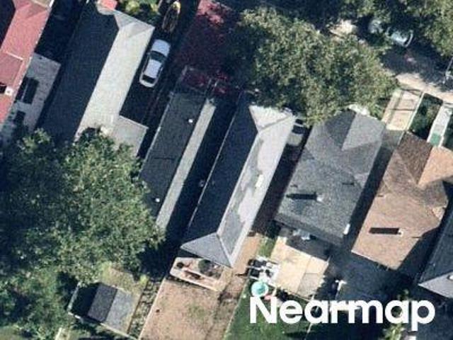House for sale in The Bronx, Arverne