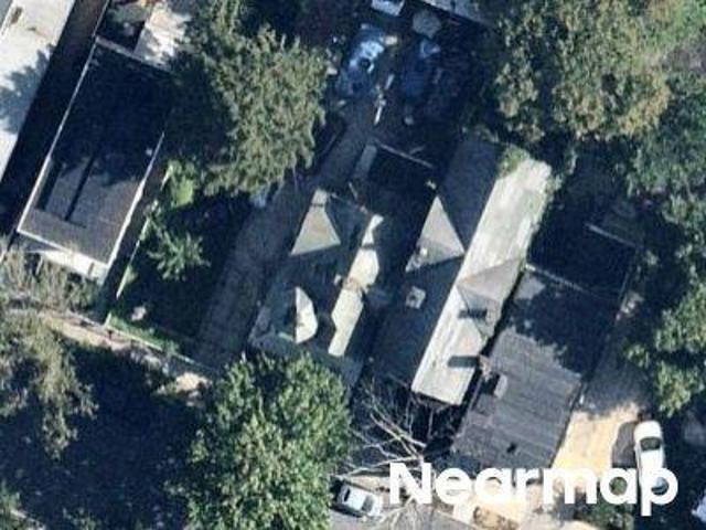 House for sale in The Bronx, Arverne