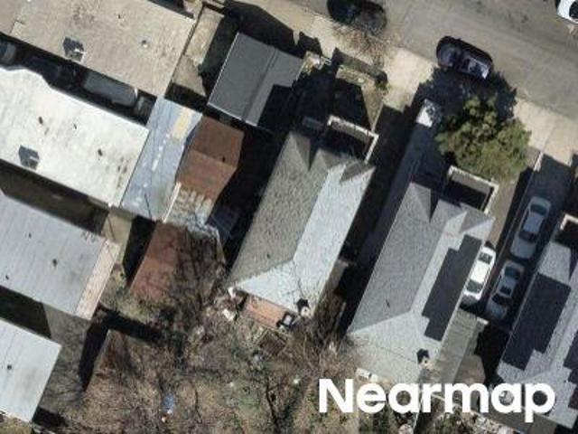 House for sale in The Bronx, Arverne