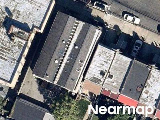 House for sale in The Bronx, Arverne