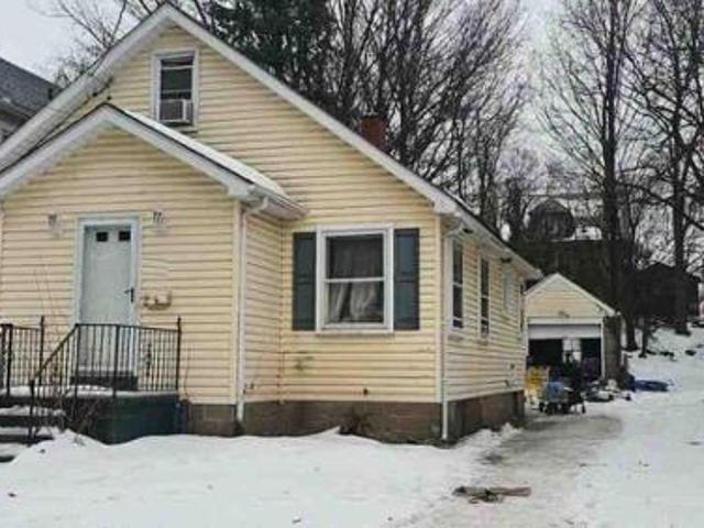 House for sale in Erie