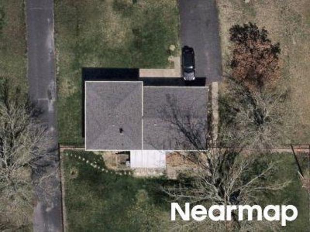 House for sale in Greenfield