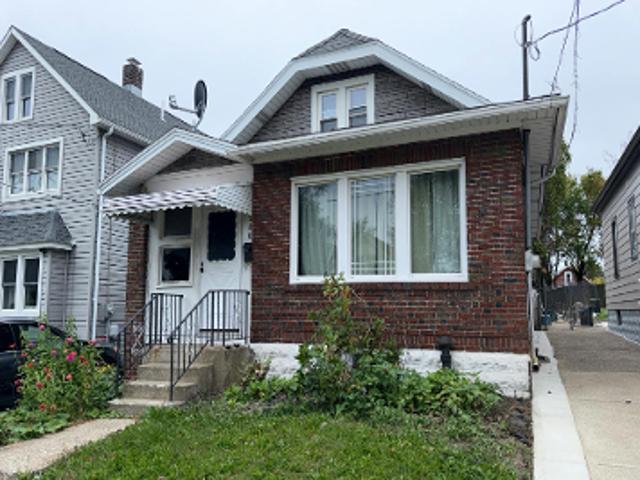 House for sale in Marvintown, Erie