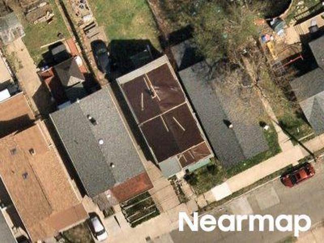 House for sale in Erie