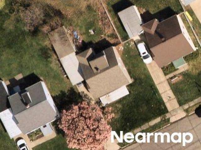 House for sale in Erie