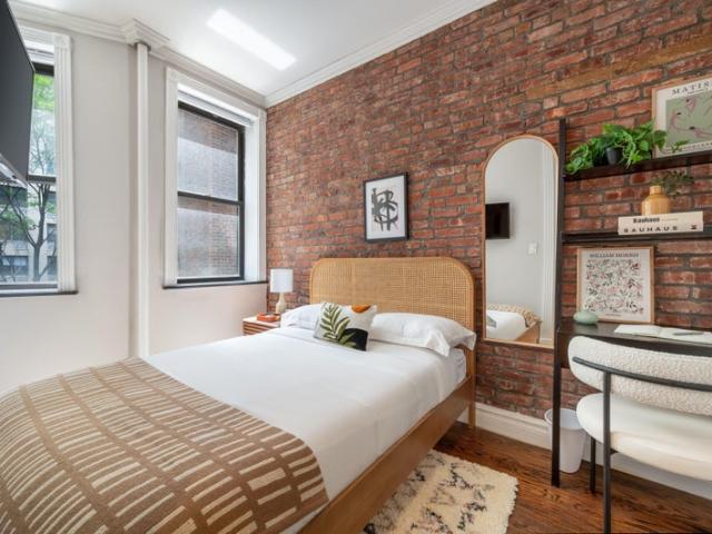 Room for rent in Arverne, New York