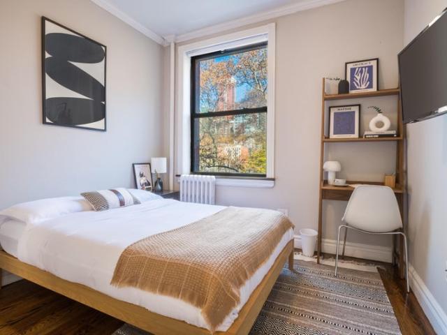 Room for rent in Arverne, New York