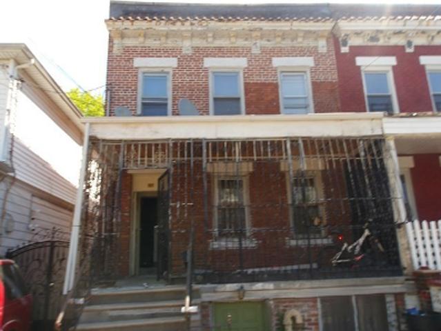 House for sale in Arverne, New York