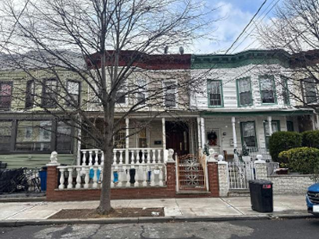 House for sale in Arverne, New York