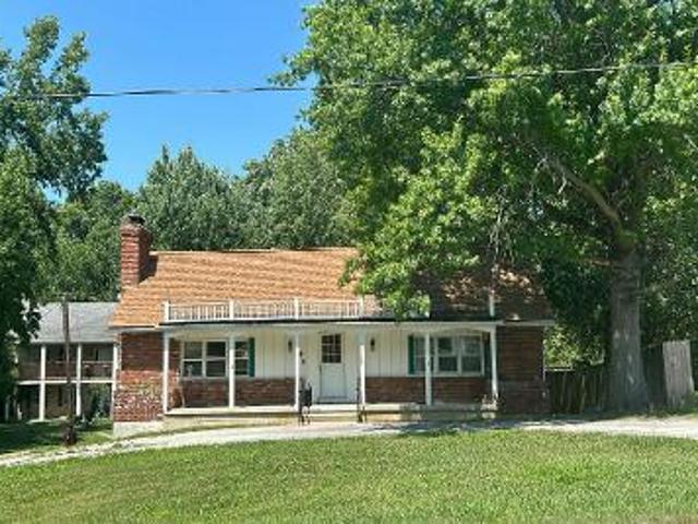 House for sale in Independence, Jackson County