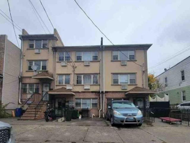 House for sale in Brooklyn Community District 17, New York