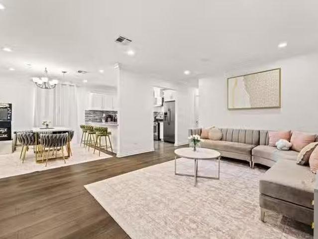 Apartment for rent in Canoga Park, California