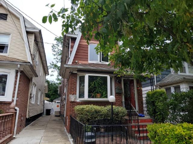House for sale in Arverne, New York