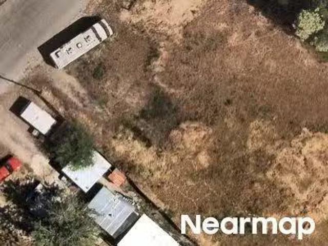 House for sale in Garden City