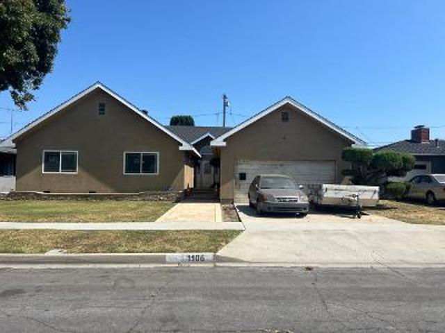 House for sale in Long Beach, California
