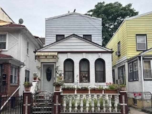 House for sale in Arverne, New York