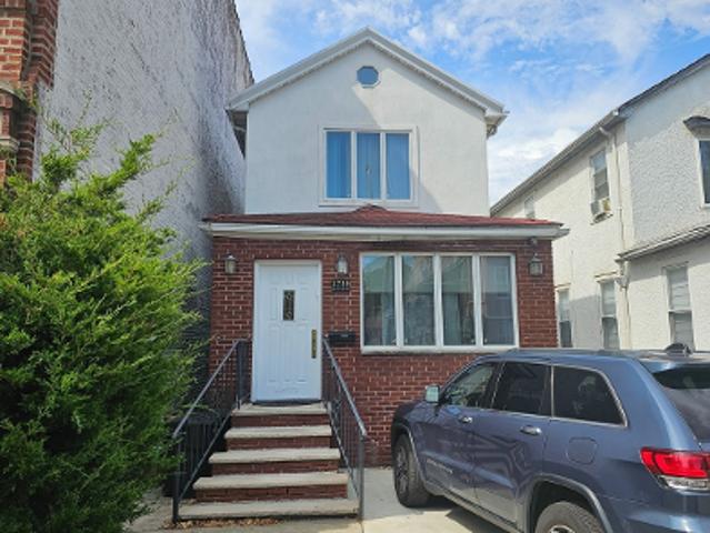 House for sale in Arverne, New York