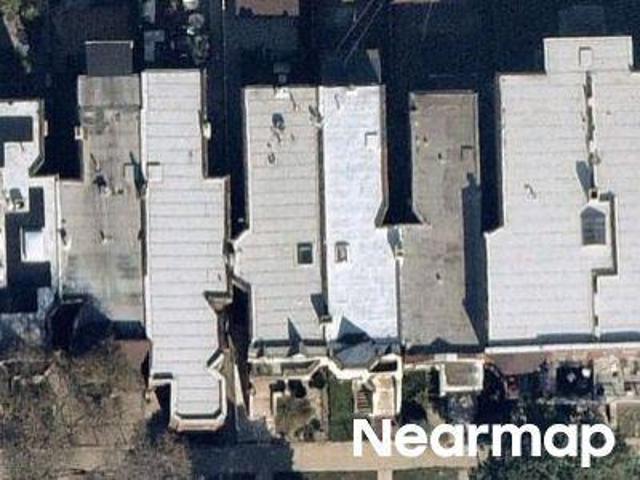 Townhouse for sale in Chicago Park, Illinois
