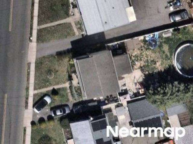 House for sale in Elmwood Park, New Jersey