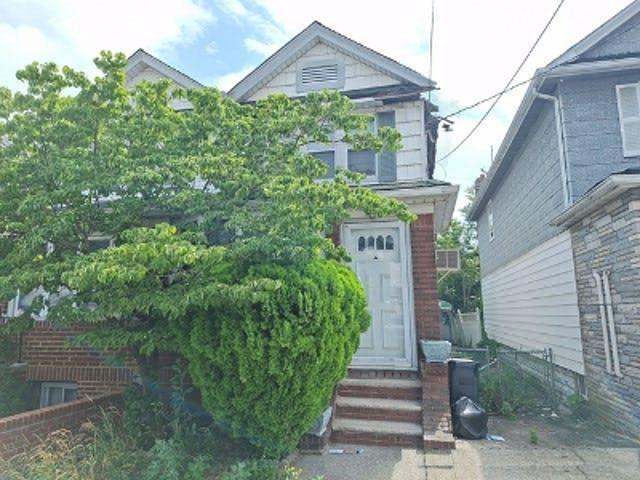 House for sale in Arverne, New York