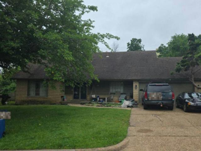 House for sale in Vista Shadow Mountain Apartments, Tulsa