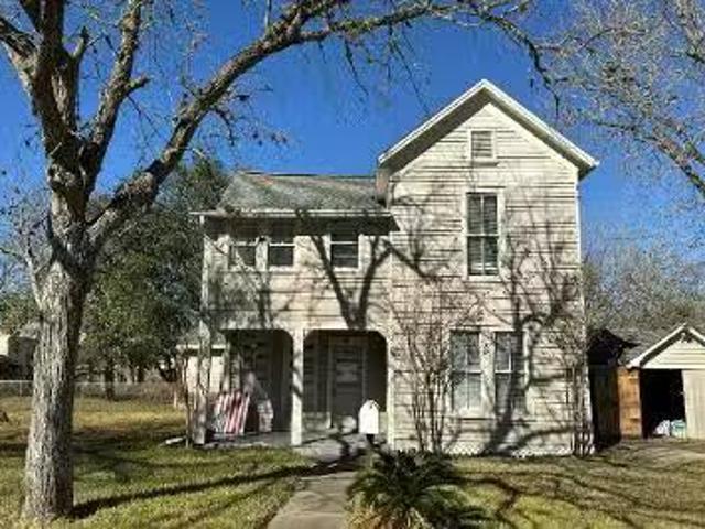 House for sale in Victoria