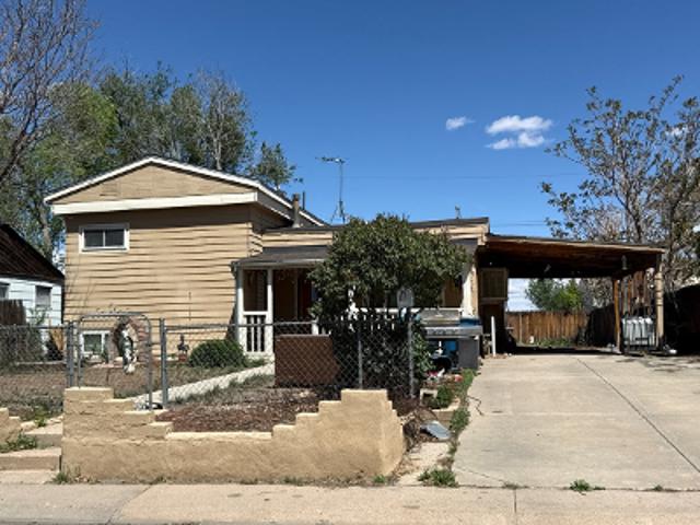 House for sale in Commerce City, Colorado