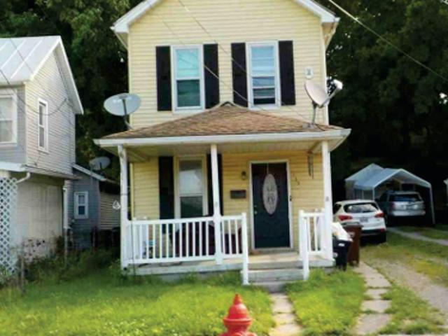 House for sale in Franklin, Warren County