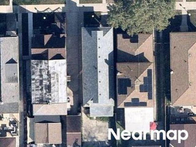 House for sale in Chicago, Illinois