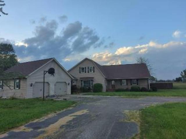 House for sale in Oblong, Illinois