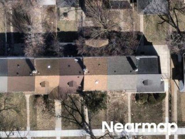 Townhouse for sale in Chicago Park, Illinois
