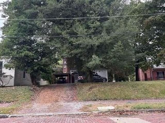 House for sale in Belleville, Illinois