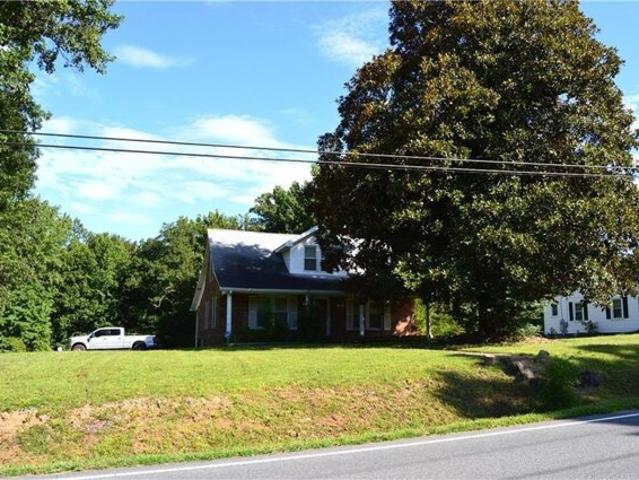 House for sale in Eden