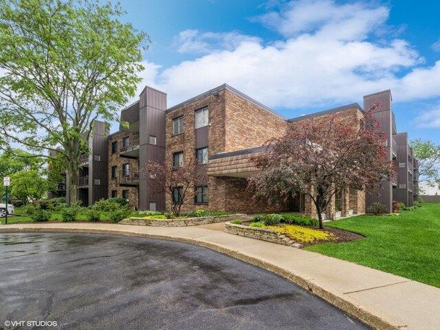 Condo for sale in Schaumburg