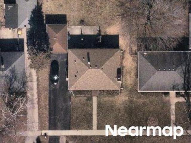 House for sale in Mchenry, Illinois