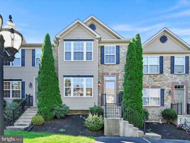 Condo for sale in York