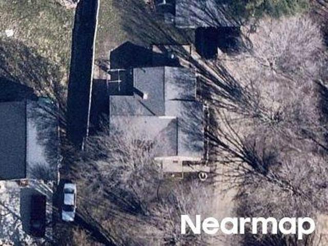 House for sale in Leslie
