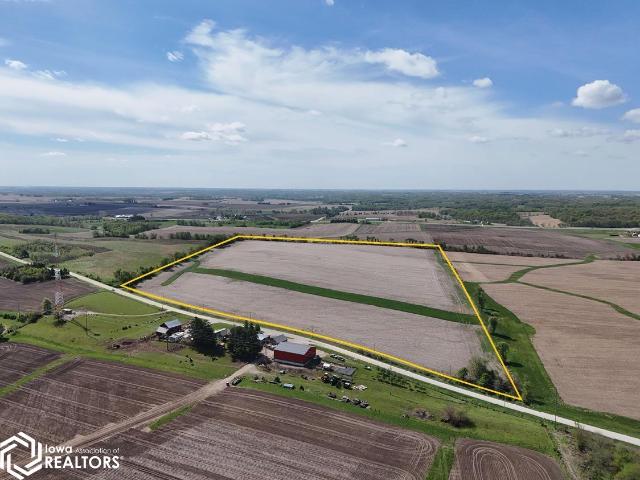 Farm for sale in Linn, Iowa
