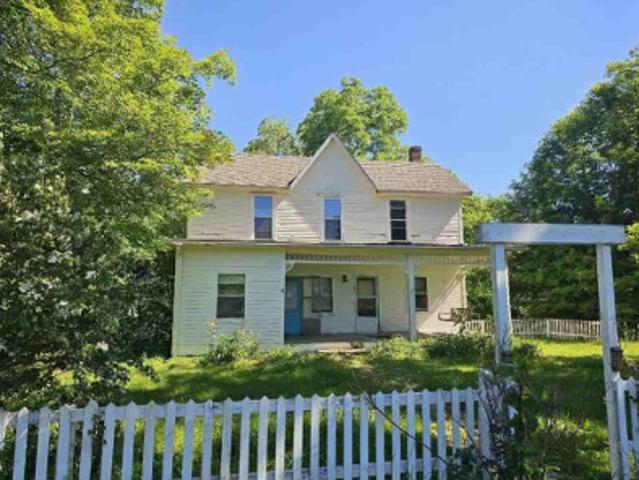 House for sale in Pekin, Indiana