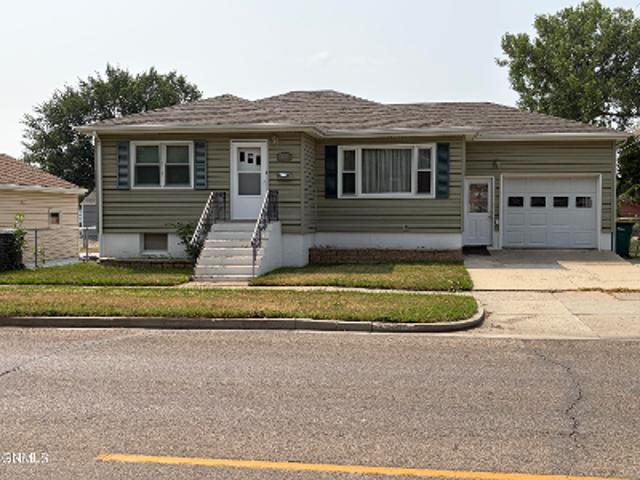 House for sale in Bismarck, North Dakota